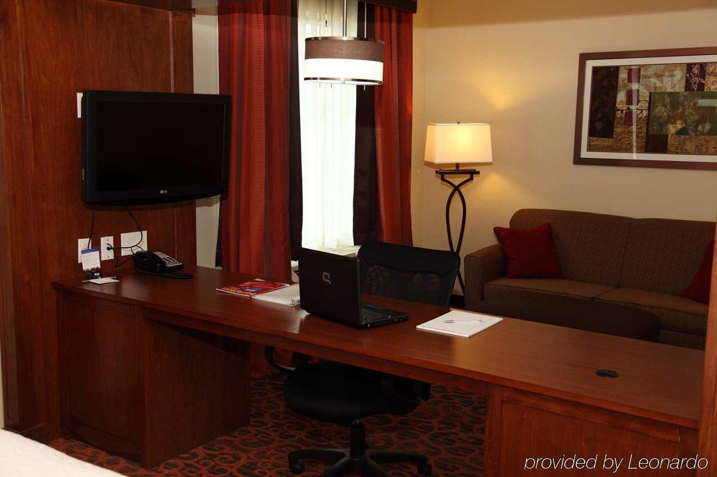 Hampton Inn & Suites Bastrop Rum bild