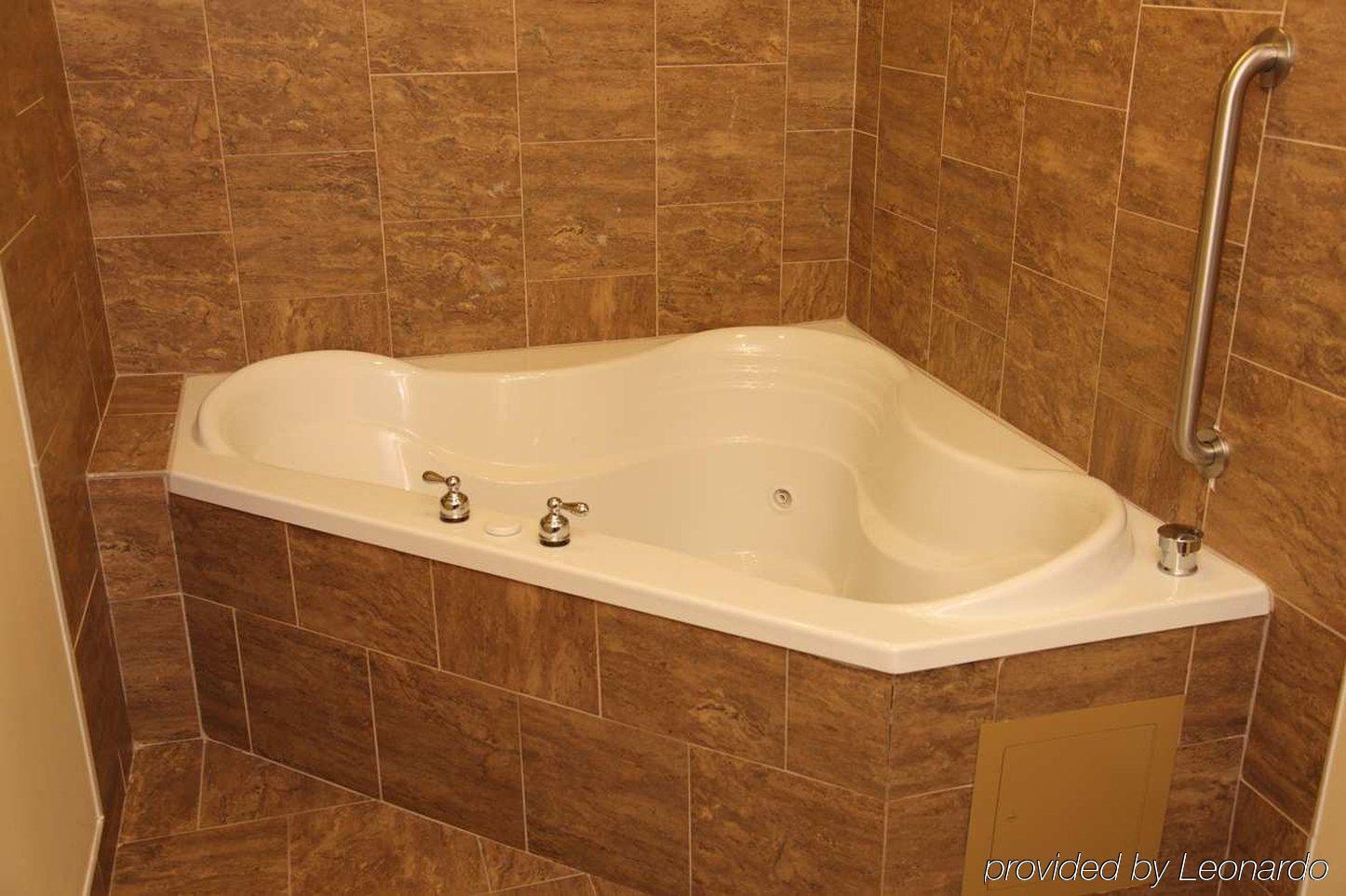 Hampton Inn & Suites Bastrop Rum bild